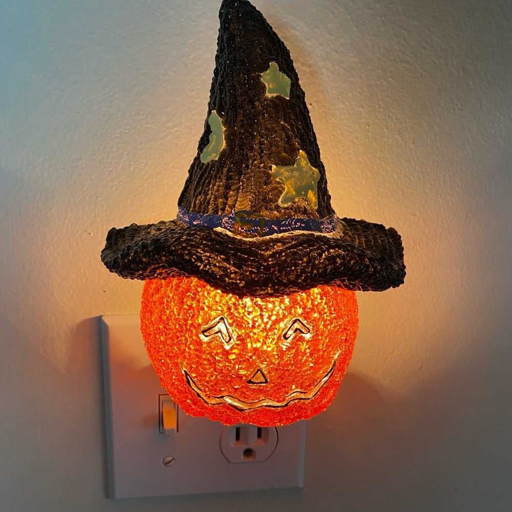 Spun Acrylic Orange Pumpkin Light with Black Witch Hat Plug-In Switch on/off